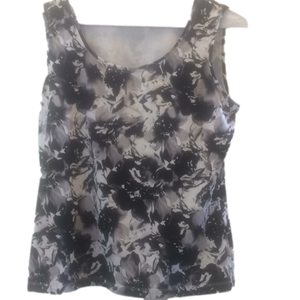 FINAL MARKDOWN Lovely ladies tank medium